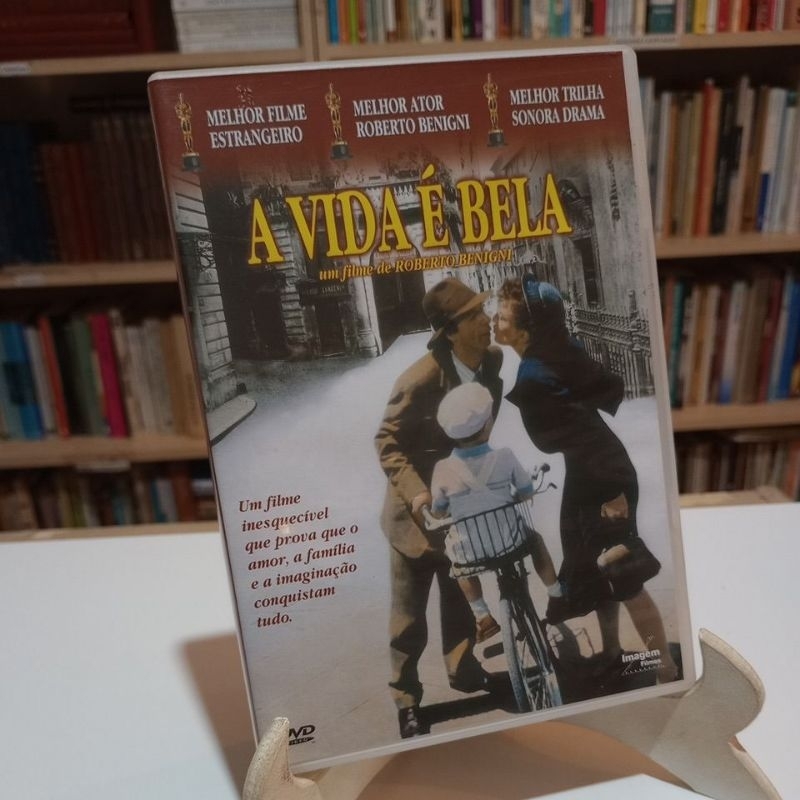 DVD A Vida é Bela um filme de Roberto Benigni