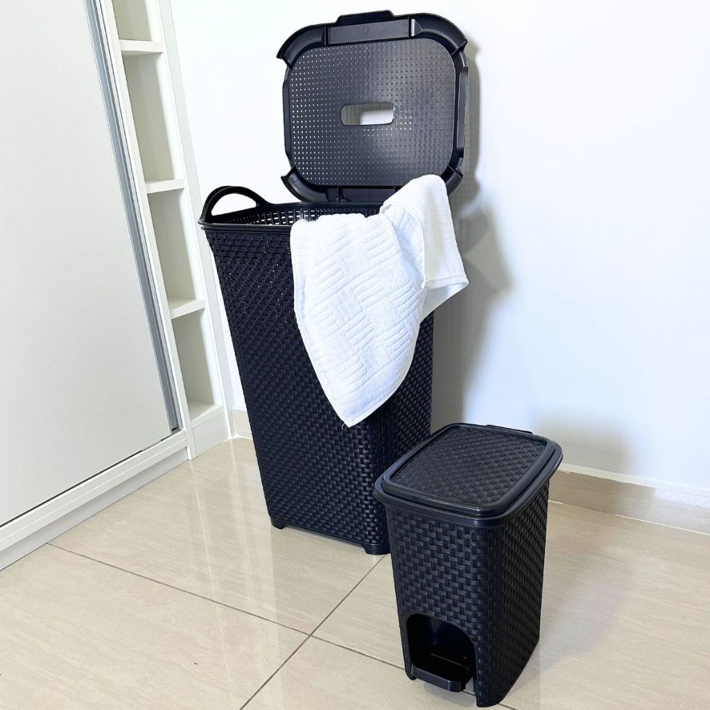 Cesto Rattan Baculado 50 litros e Lixeira Pedal Rattan 07 litros- Conjunto ideal Para a sua casa