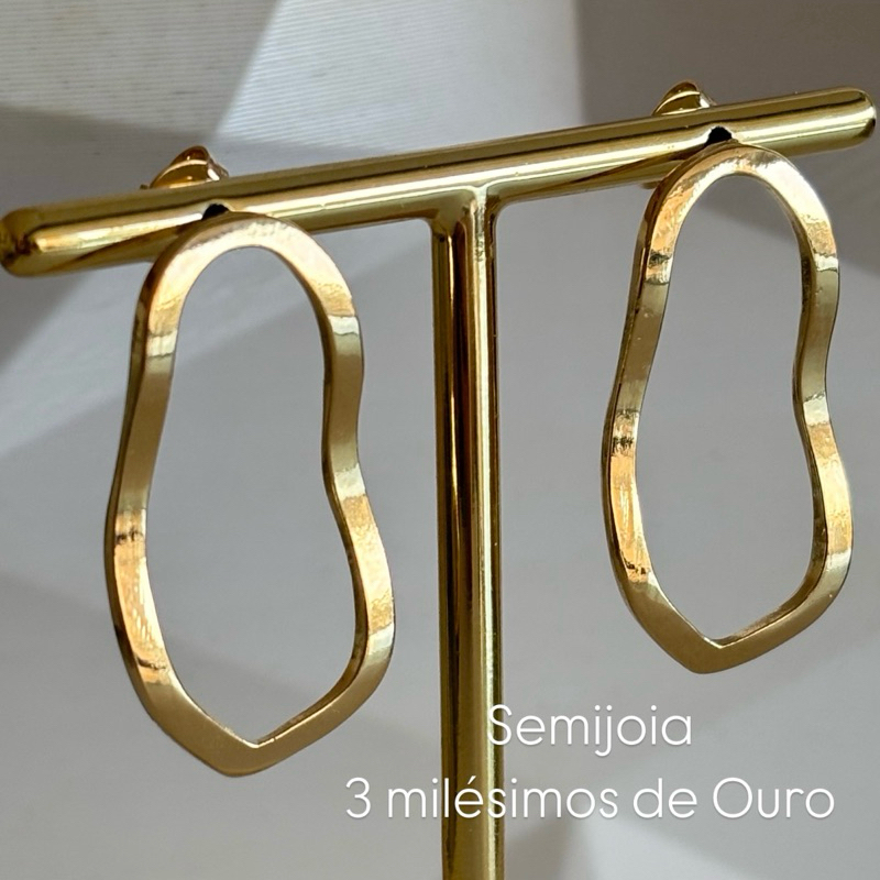 Brinco Orgânico Vazado Banhado a Ouro 3 Milésimos | Hipoalergênico | Acabamento Diamond