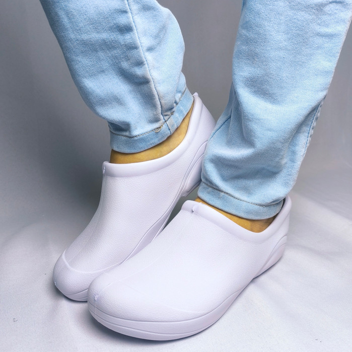 Babuche hospitalar Cozinheira Profissional Fechado Uniforme EPI Confortável em Oferta na Shopee