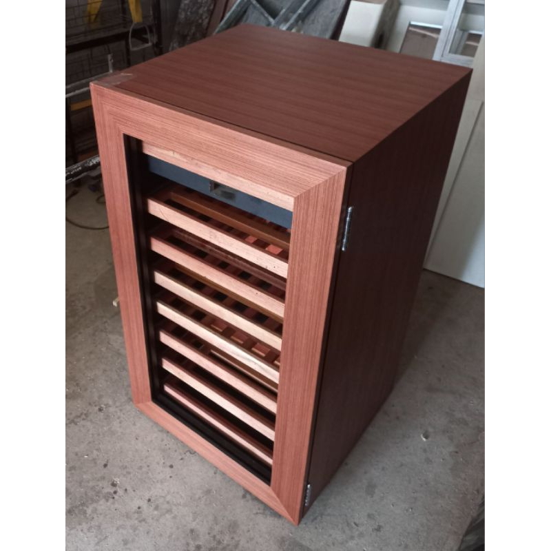 Imagem Adega climatizada 42 garrafas.