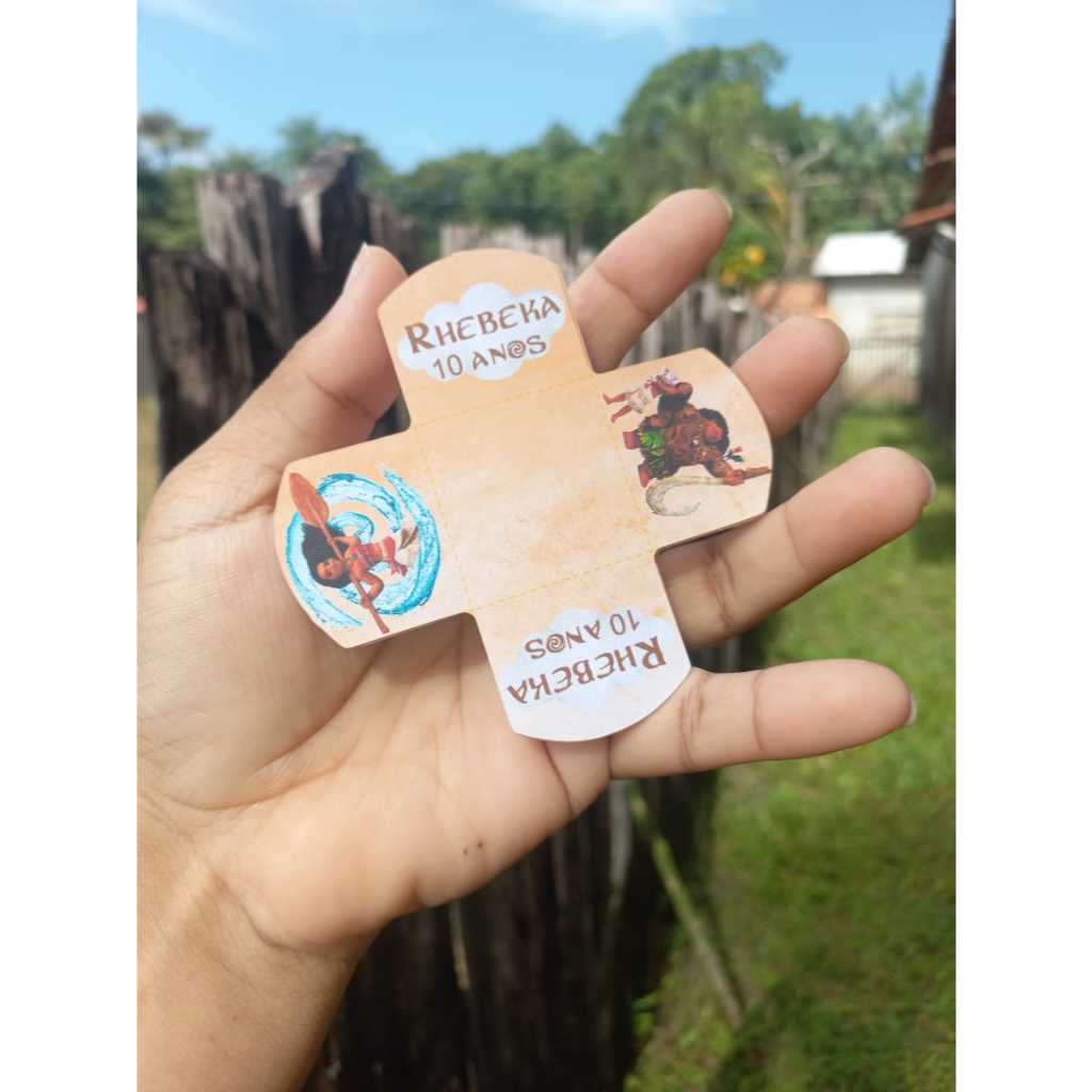 Tema Moana adulta - Forminhas Personalizadas de Doce Brigadeiro 4 Pétalas - Festa de aniversário - Lembrancinha