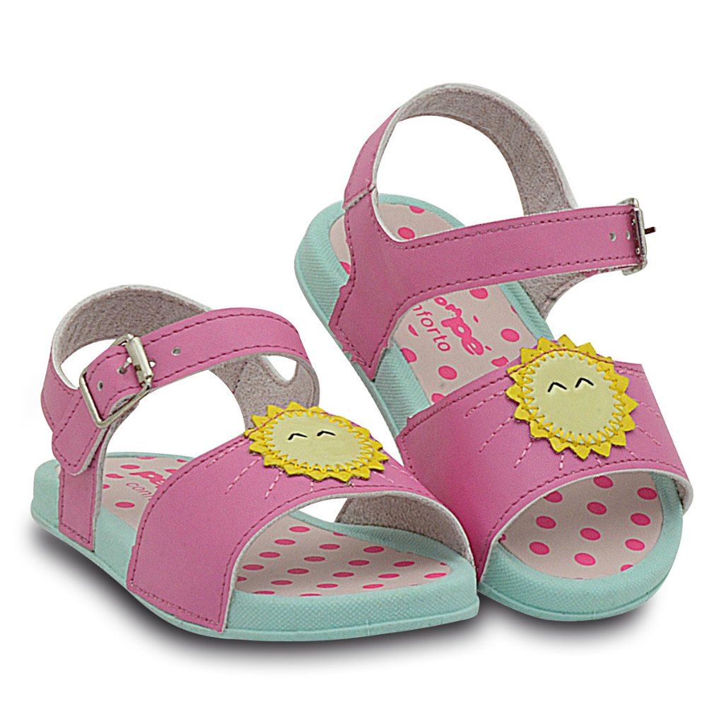 Sandália Papete Menina Solzinho: Alegria que Brilha nos Passinhos!