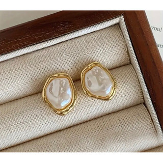 Brincos de pedra de Estilo Francês Chic com Pinos Geométricos Irregulares e Detalhes de Pérola Falsa Elegante e Vintage