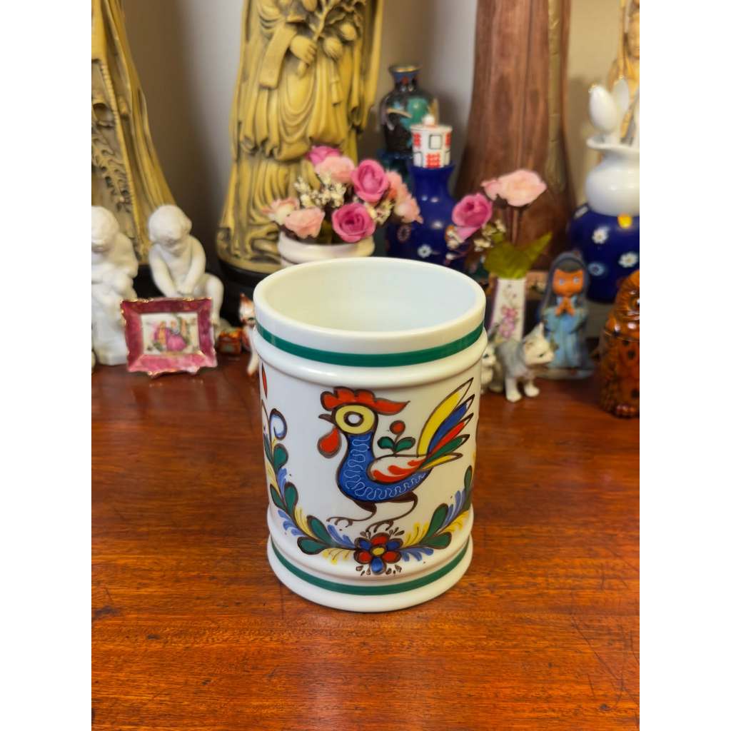 Pequeno pote em antiga porcelana steatita