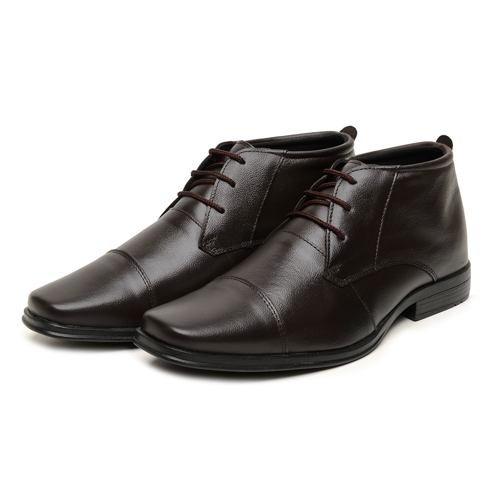Bota Social Masculina BR2 FOOTWEAR em Couro - Elegância e Conforto para o Dia a Dia