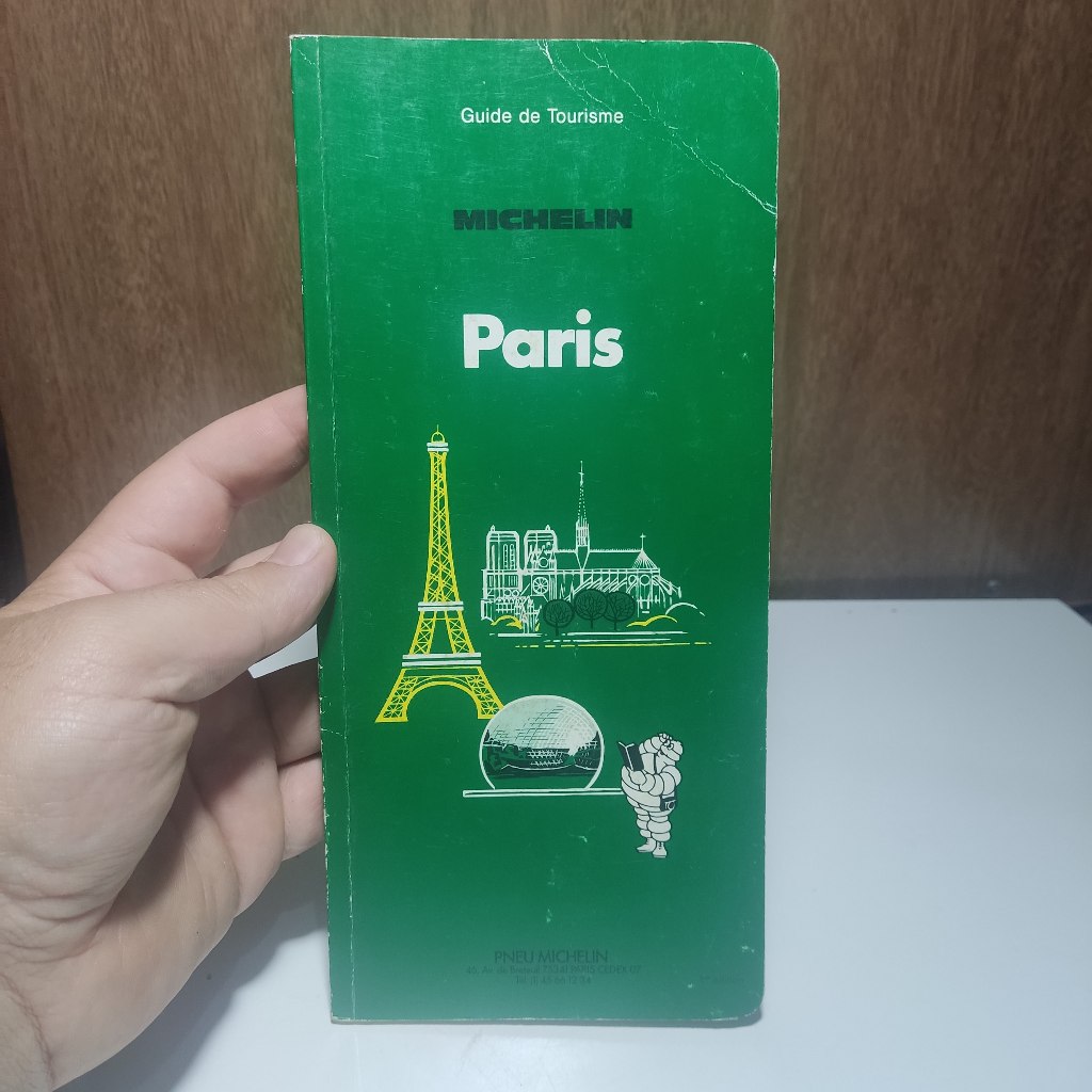 Livros - Guia Michelin, 2 livros, Paris e Châteaux de la Lorie 1990, EM FRANCÊS, usado, em bom estado