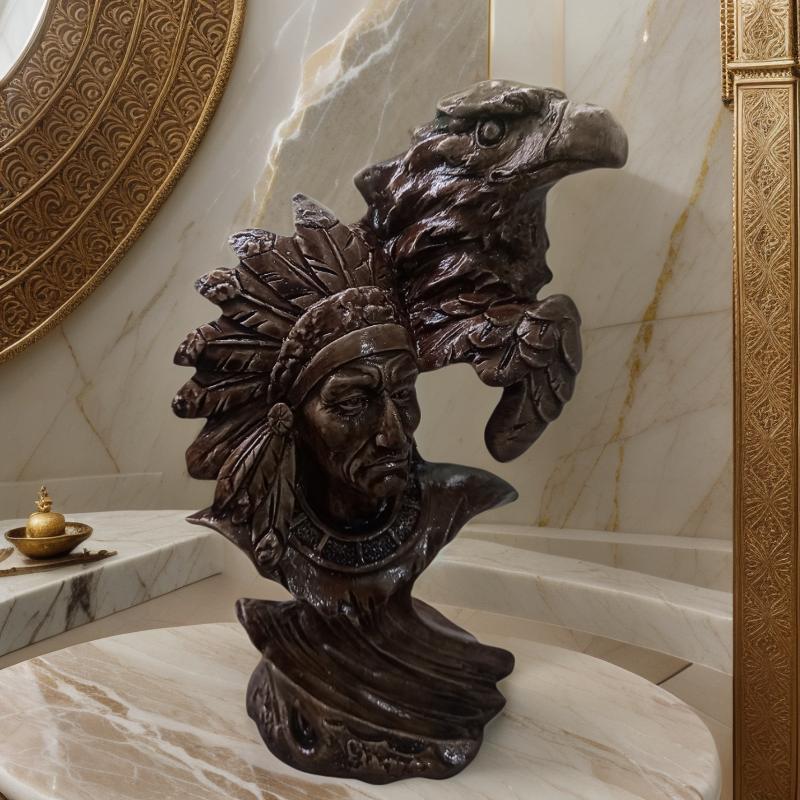 Escultura Decorativa Índio com Águia | Gesso Cerâmico Nogueira 18x9cm