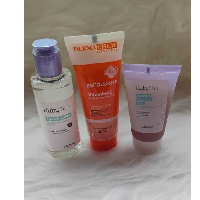 Kit Para Skin Care Com 3 Itens Esfoliante Dermachem Vitamina c Água Micelar Ruby Rose Sabonete Esfoliante Ruby rose