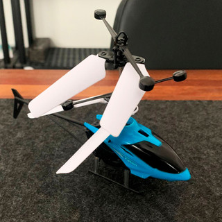 Helicóptero de Brinquedo RC com Controle Remoto - Voo por Indução e Diversão em Família