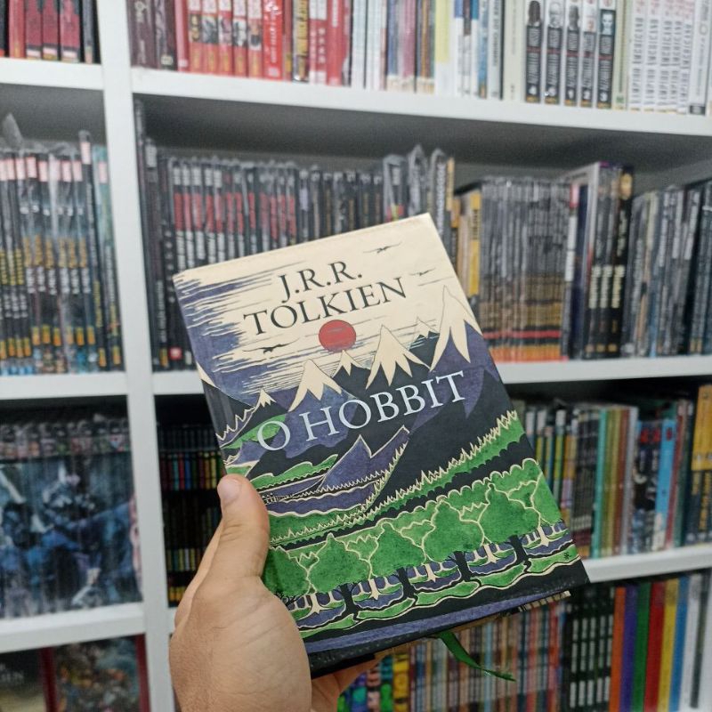 O Hobbit - Livro especial capa dura - Harper Collins Luxo - J. R. R. Tokien + Brinde Valfenda RPG