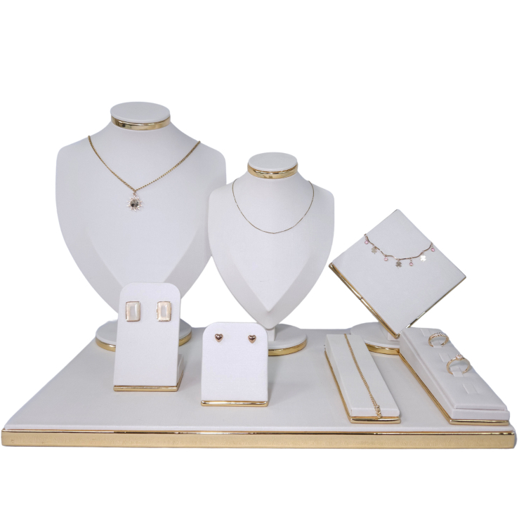 Kit Expositor de Jóias 8 Peças Didhara Queen Luxo, Tecido Off White p/ Lojas e Mostruários semijoias em Oferta na Shopee
