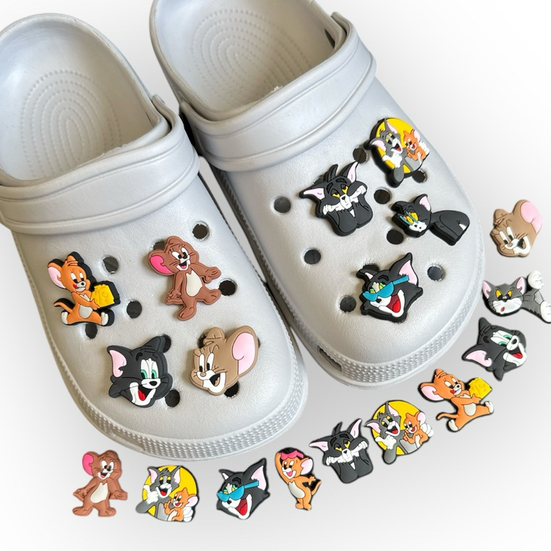 Kit 6 Pins Botons Tom e Jerry Emborrachados Desenho Animado Calçado Sandalha em Oferta na Shopee