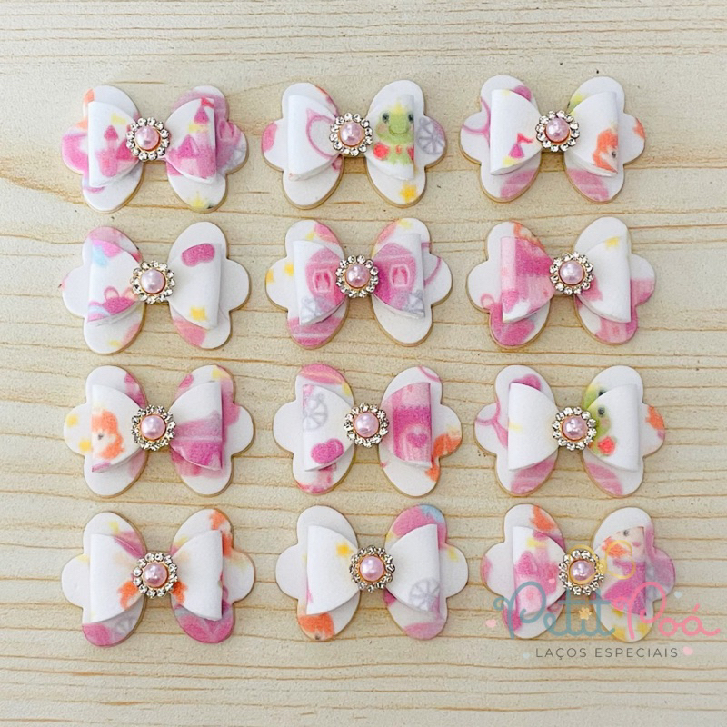 ADESIVO PET LAÇO CONTO DE FADAS - BANHO E TOSA (12 UNIDADES)