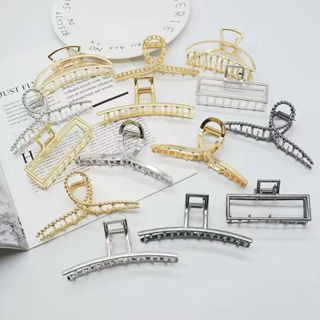 KIT 2 peças Piranhas Dourada e Prata Prendedor de metal. em Oferta na Shopee