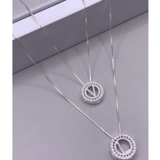 Gargantilha de Letra Cravejada ou pingente de letra  com Zircônia 40cm/45cm/50cm V12 em Prata 925 Legítima