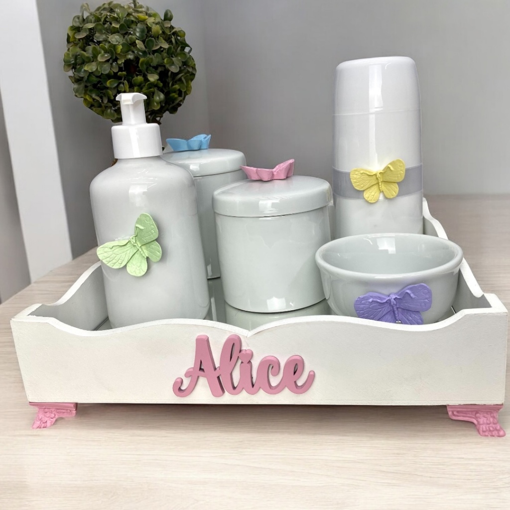 Kit higiene do bebe porcelana Borboleta Bandeja 25cm mod 1 com nome