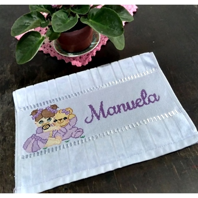 Toalha de lavabo - boca infantil - dohler - ponto cruz - bordado - toalhinha - bebê - personalizado
