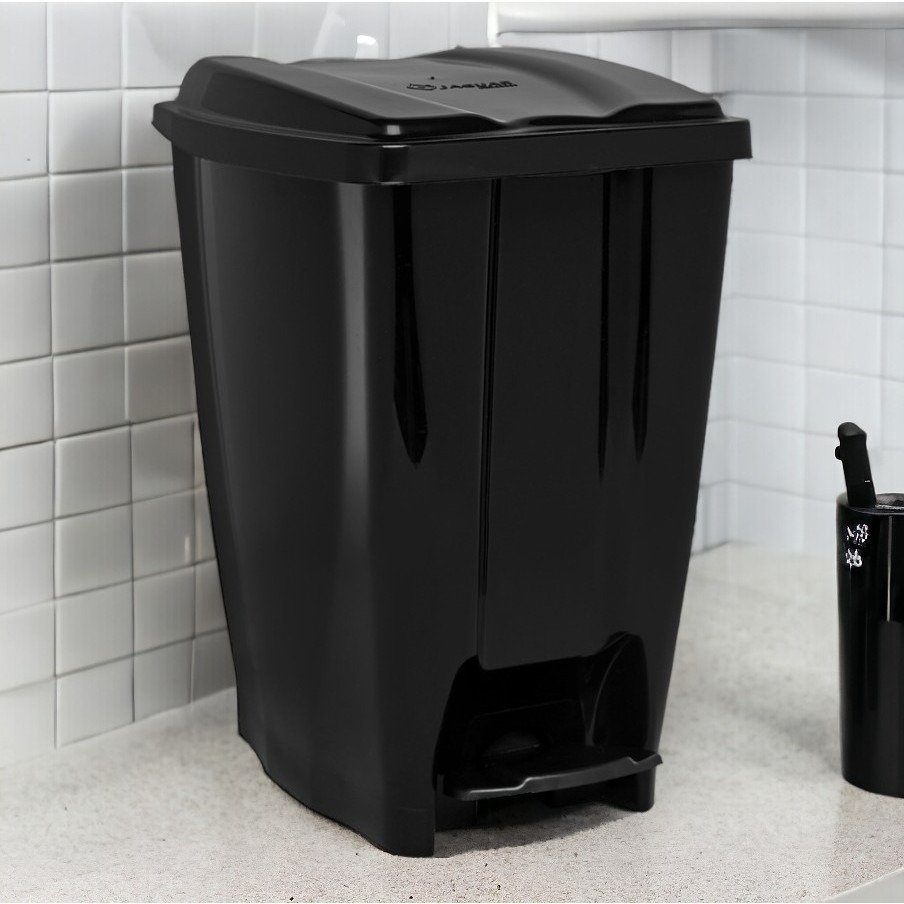 Lixeira Preta Com Pedal Tampa Basculante Multiuso Para Cozinha Escritório Banheiro Jaguar Utilidades