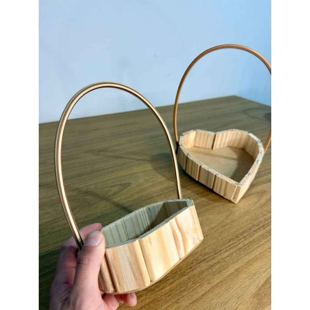 Kit de Cestas de Madeira Para Presente 20 Unidades 10 Oval + 10 Coração