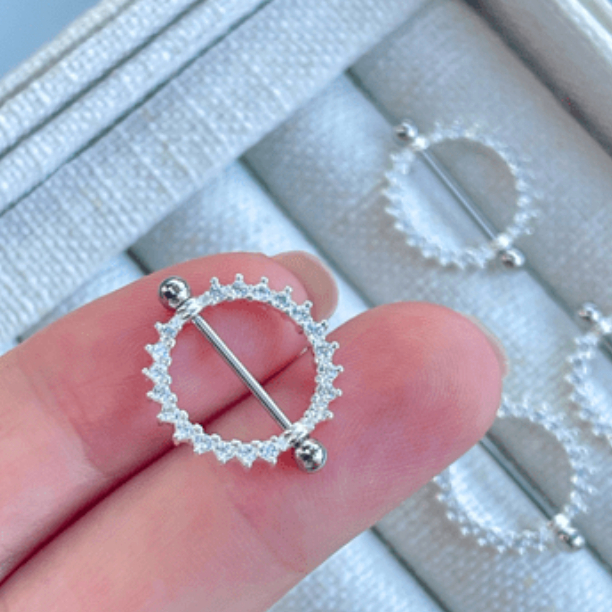 Kit 2 Piercing Mamilo Seios Peito Modelo Redondo Cravejado com Zirconia Cristal Aço Inox em Oferta na Shopee