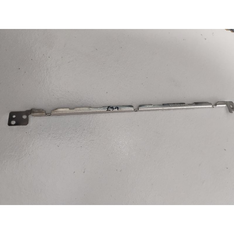 haste lado esquerdo notebook Samsung rv411