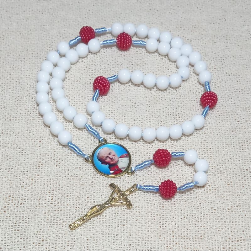 Terço Papa São João Paulo II Rosário Católico Branco Leitoso e Vermelho