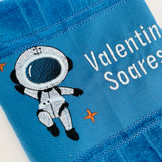 Toalha Bordada Personalizada com Nome Astronauta em Oferta na Shopee