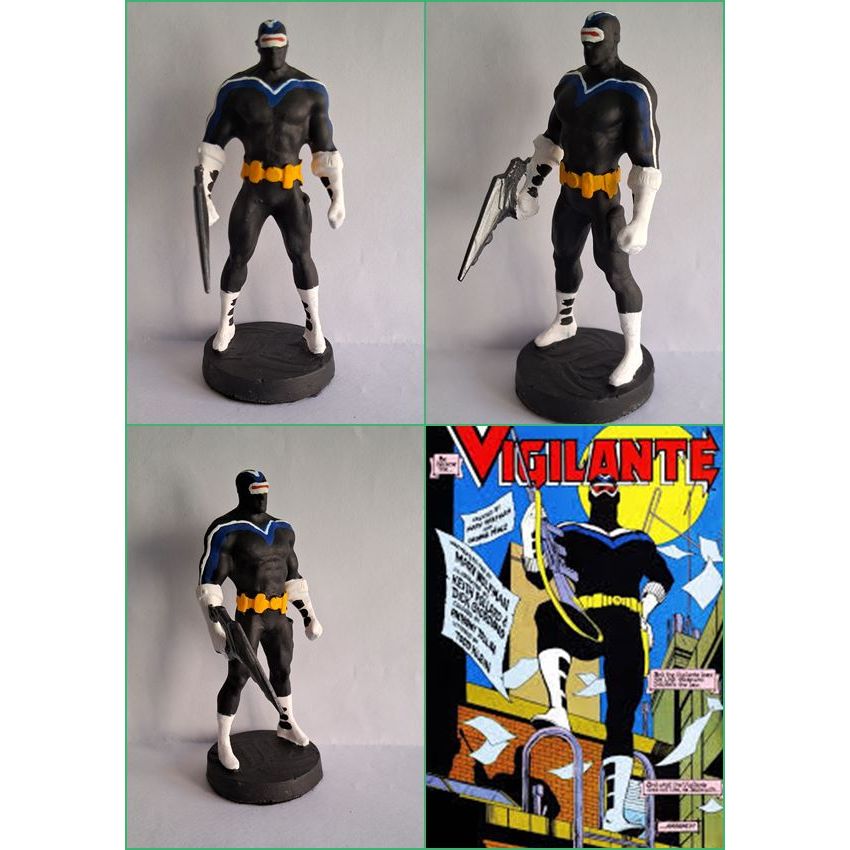 Miniatura Colecionável em escala eaglemoss Vigilante Adrian Chase DC 10cm