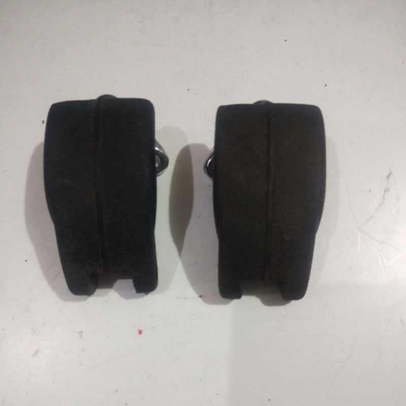 par trinco basculante vidro traseiro Chevette/monza