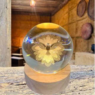 Luminária Mesa Bola de Cristal Catolica Base Madeira Divino com Luz LED 3d Decorativa em Oferta na Shopee