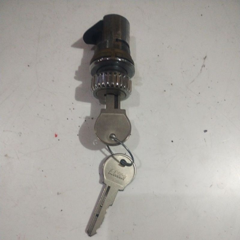 trinco porta luvas opala/c10/Caravan
