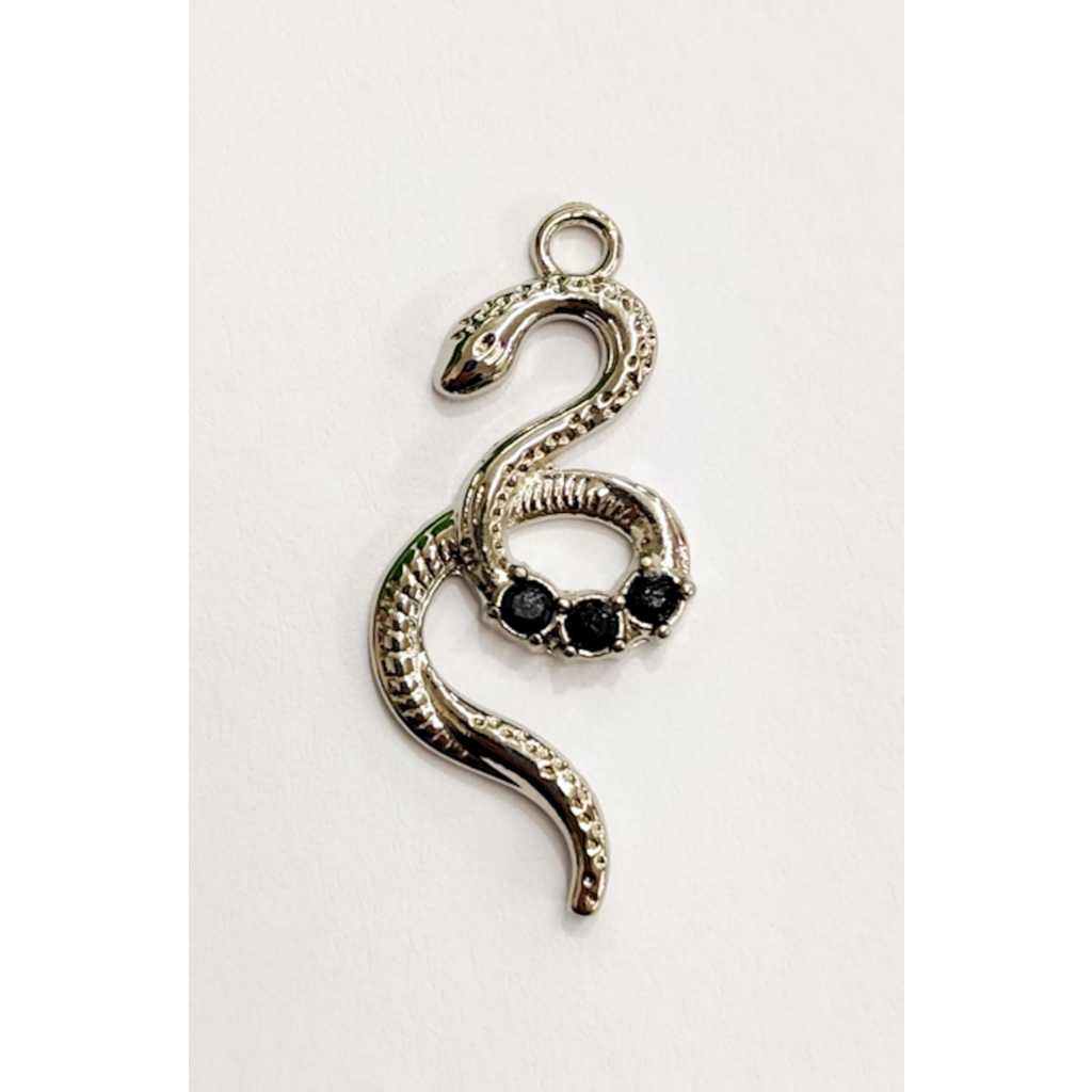 Pingente Cobra com Strass