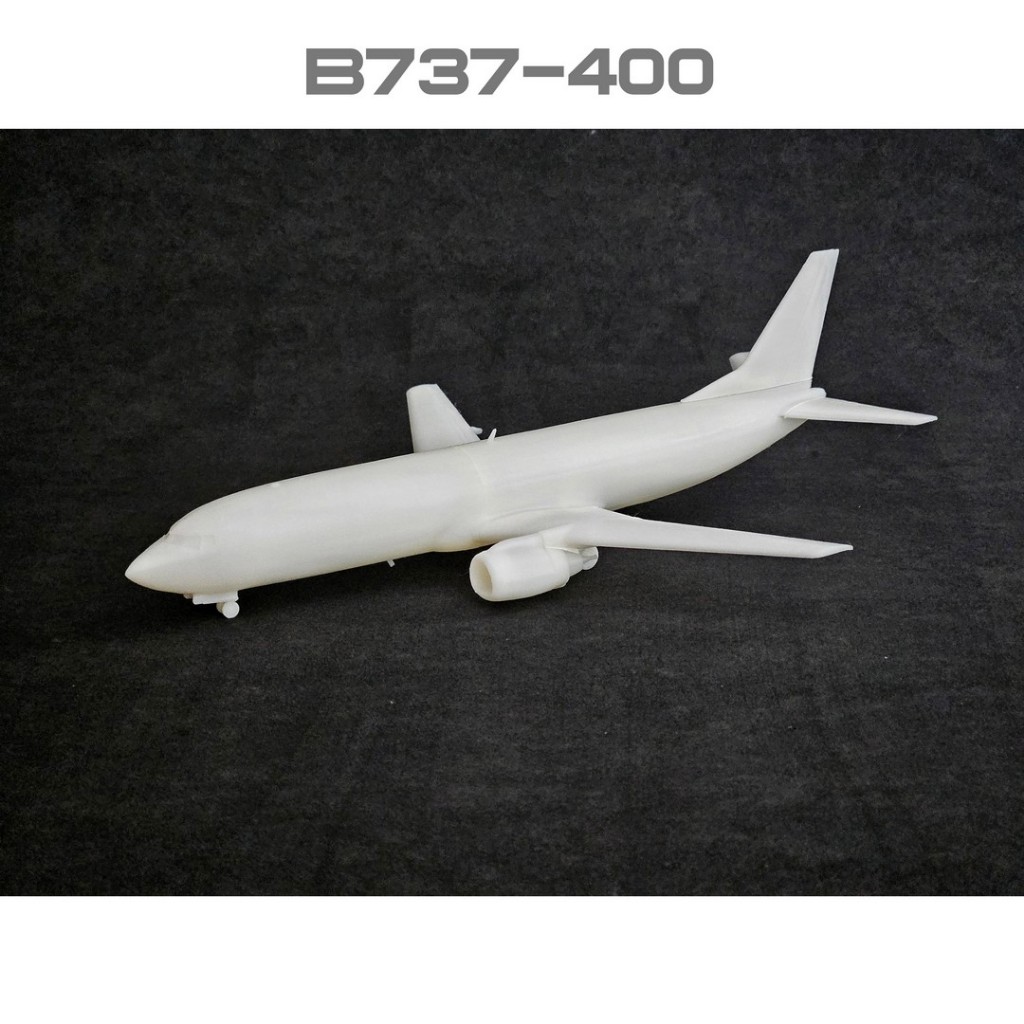 Avião Plastimodelo Boeing B737-400 Maquete Escala 1:144 1:200