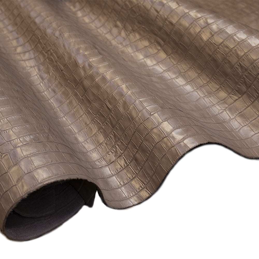 Painel de Couro Legítimo Croco 25x50cm - Retalho 10/12L - Textura Estampada Luxo - Placa Tipo Croco - Cor: Nude