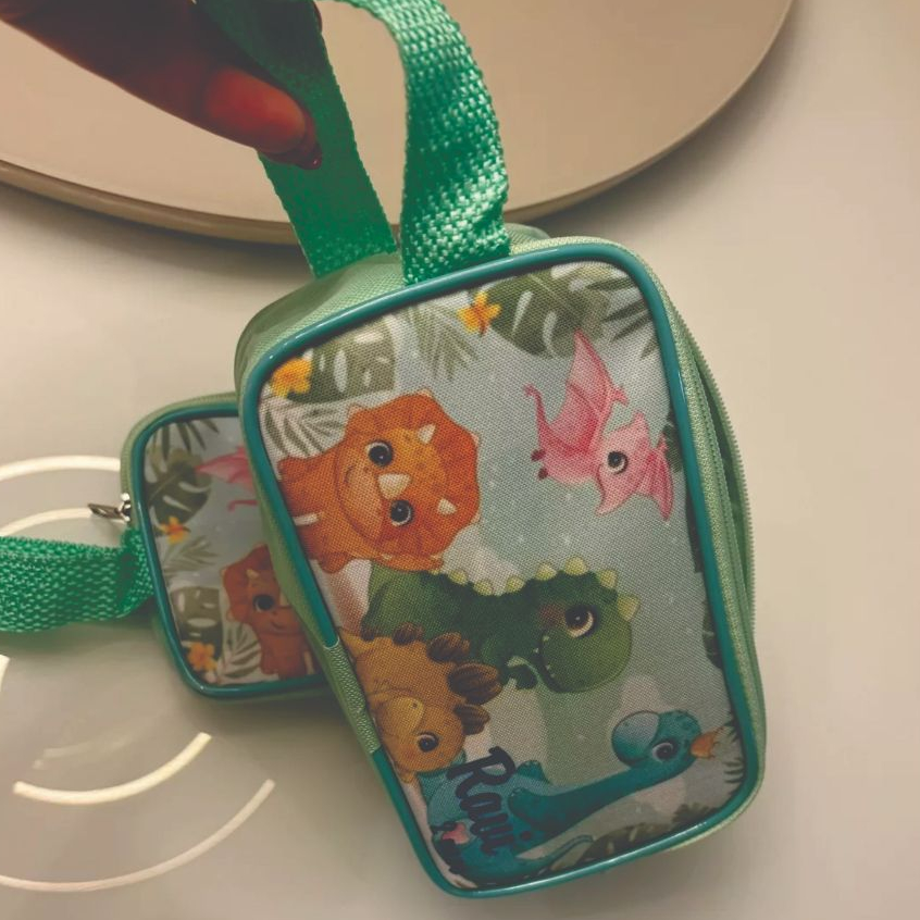 kit com 5 Bolsinhas lembrancinha de festa personalizadas de aniversário Dinossauro, vários temas