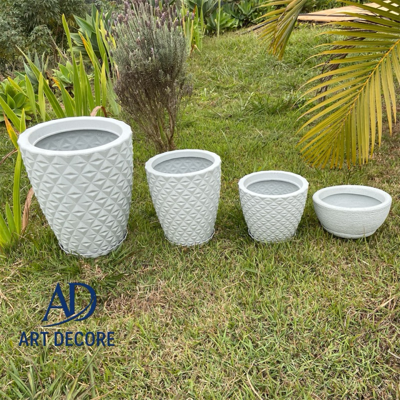 Kit 4 Vasos Decorativos Planta Flor Polietileno Redondo Diamante N1, N2, N3 + Bacia N1 com Pratos