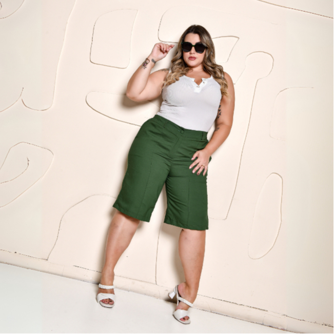 BERMUDA  SOCIAL PLUS SIZE DE TECIDO ALFAIATARIA PRIME sensorial em Oferta na Shopee