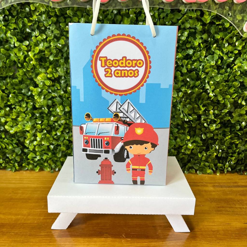 SACOLINHA PERSONALIZADA BOMBEIRO - PEGUE E MONTE - TAMANHO (M) - Lembrancinha - Aniversário