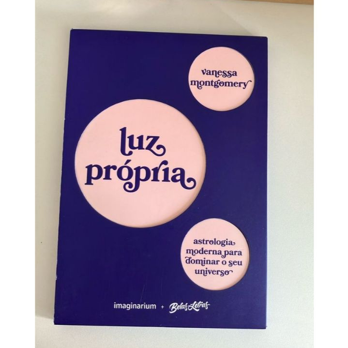 Livro Luz Própria - Astrologia Moderna -  Vanessa montgomery