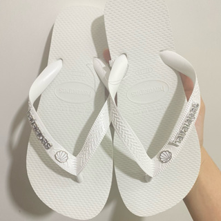 Chinelo Havaianas Top branco com Pingentes Concha Branca Prata 23/24 ao 47/48 Original ®️ em Oferta na Shopee