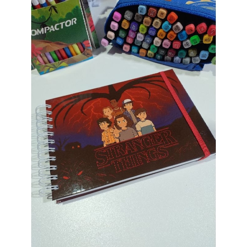 Livro de colorir Stranger Things 75 páginas