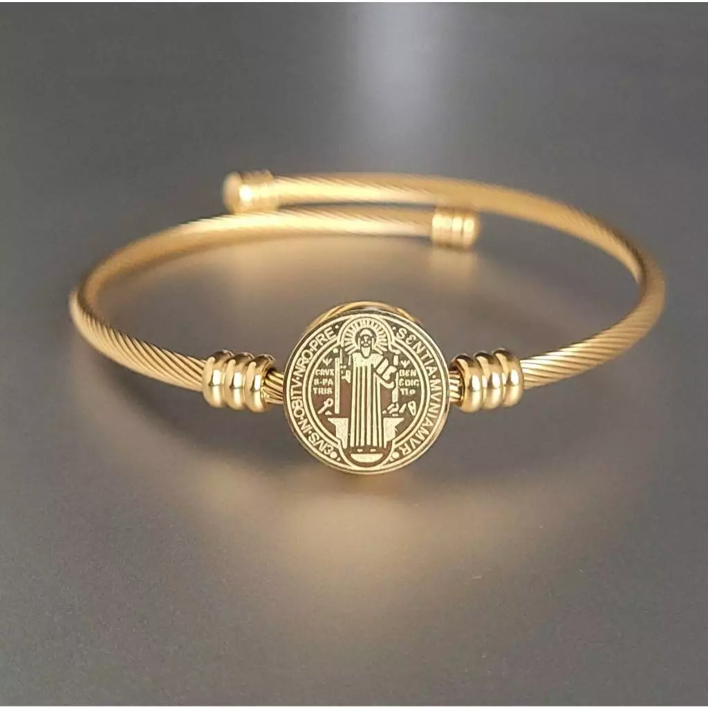 Pulseira Bracelete Luxo São Bento Ajustável Dourada Cabo de Aço Inoxidável 316L