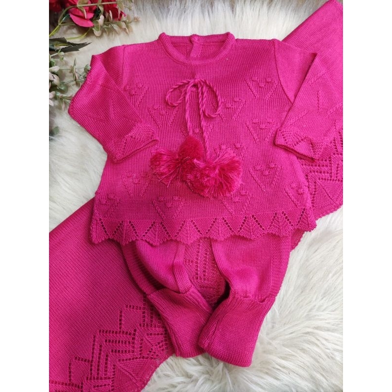 Saída de Maternidade de Luxo em Tricot. Saida Vestido Calça e Rosa Pink