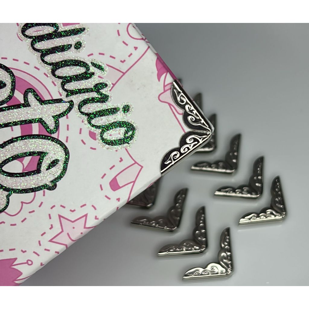 Cantoneira De Ferro Para Bíblia Diário Agenda 21x21mm Niquel