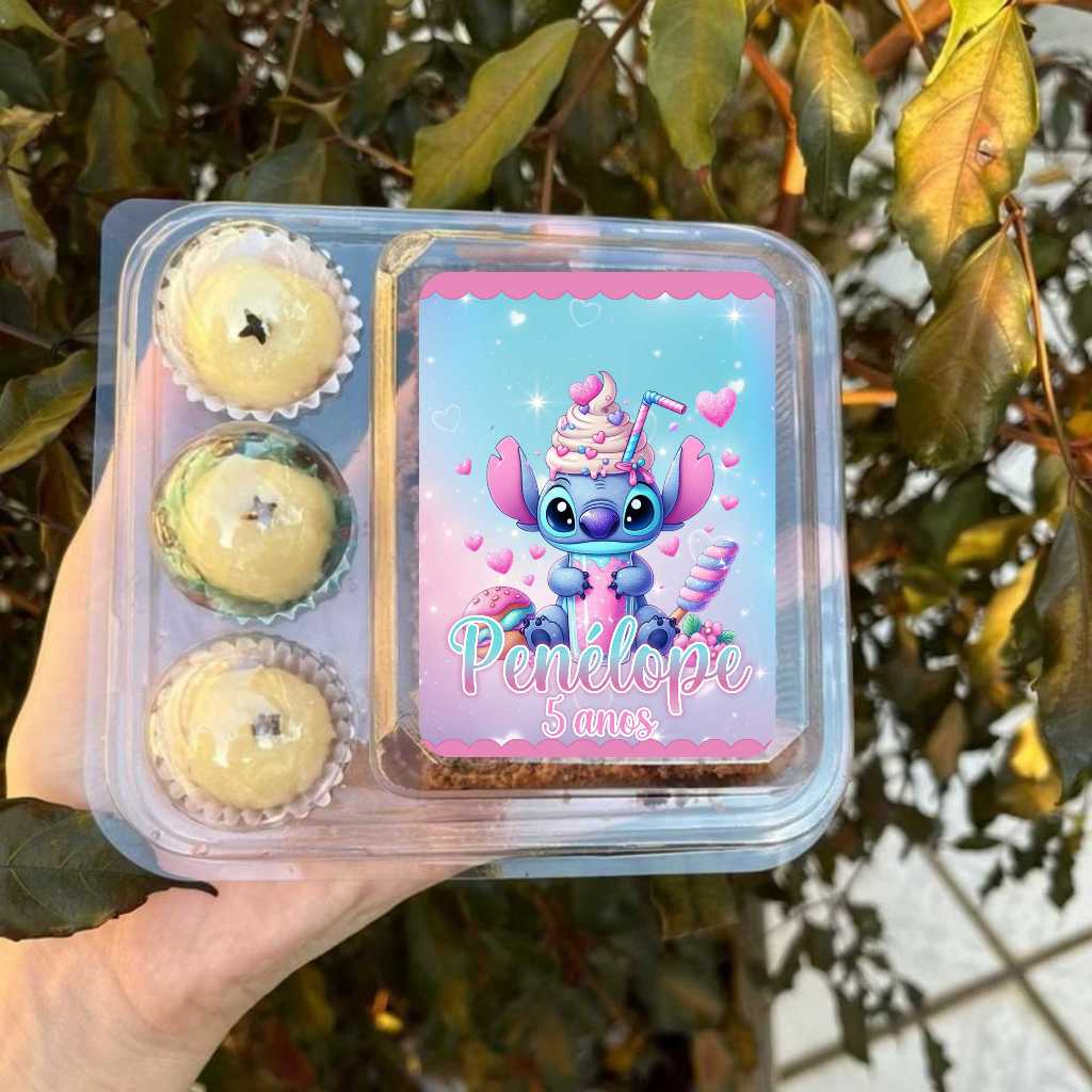 Rótulo Adesivo para Embalagem Delicias de Festa Embalagem Bolo e 3 docinhos 6x9cm