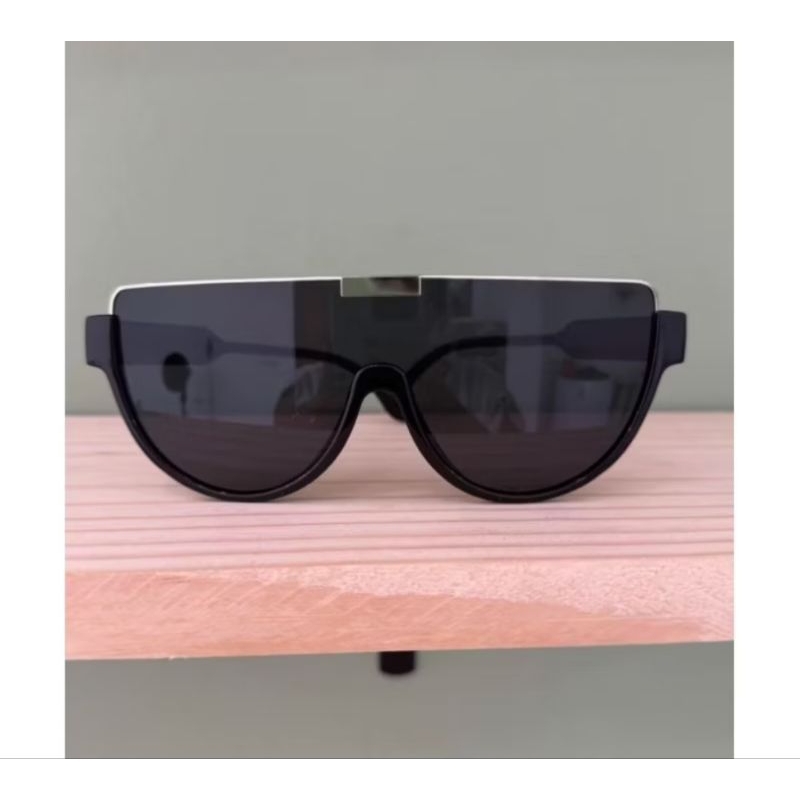 Óculos de Sol Vintage Charlotte – Estilo e Proteção para Esporte e Lazer.Ref 4064