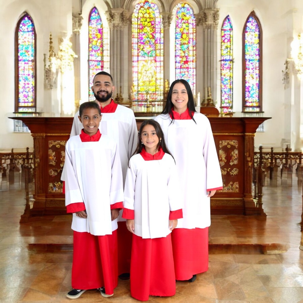 Túnica de Coroinha: Onde Comprar | BuscaProdutos