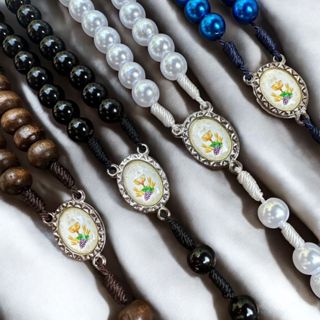 Terço de Mão em Pérolas ou Madeira | contas de 8mm | PRIMEIRA EUCARISTIA em Oferta na Shopee