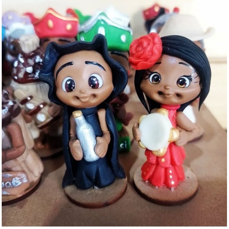 Nanã Exu Iemanjá Oxum Obaluae Cigana miniatura em Biscuit lembrancinha saída santo orixa